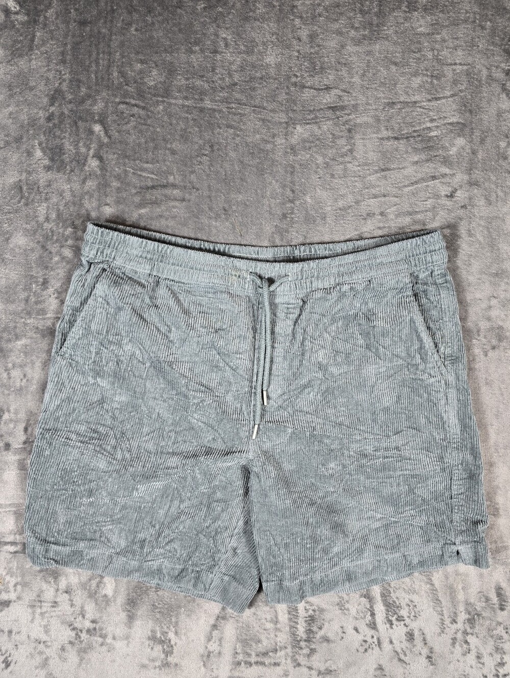 C&C California Gray Corduroy Shorts Size Large